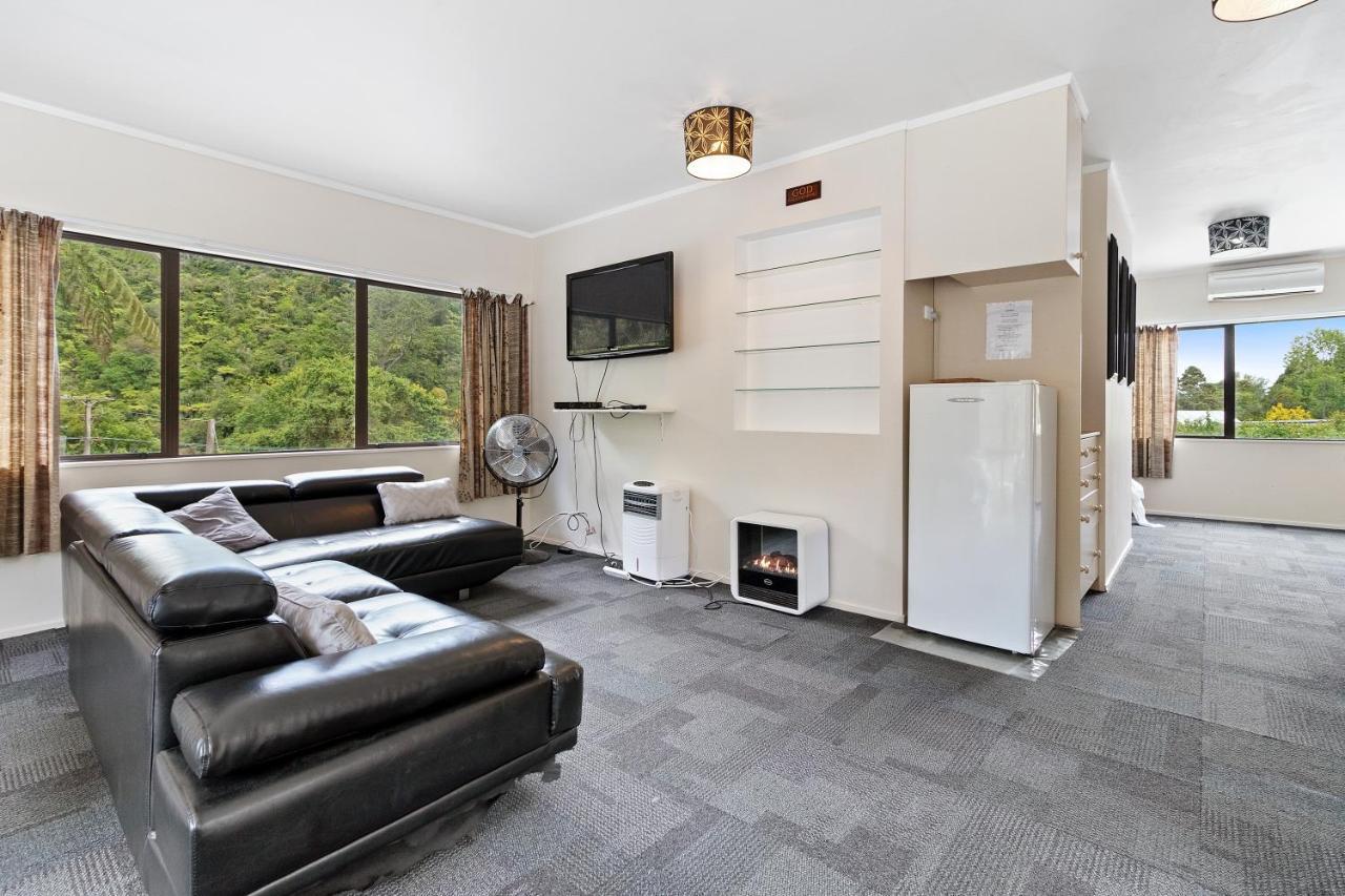 Riverside Accommodation Karangahake Buitenkant foto