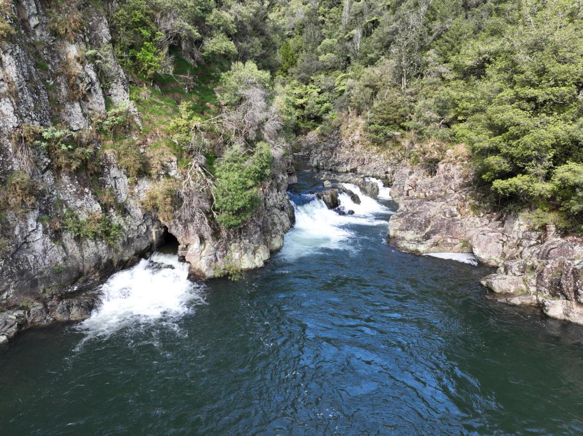 Riverside Accommodation Karangahake Buitenkant foto